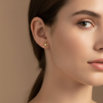 گوشواره طلای میخی شکوفه - تصویر 2